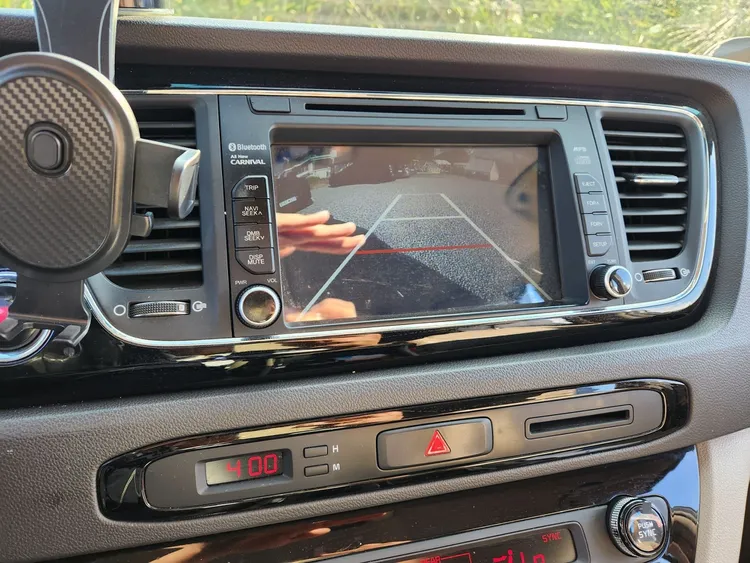 Kia Carnival 22