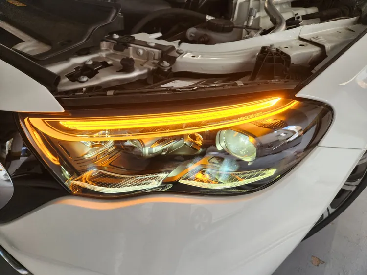 Mercedes E-Class (W214) 28