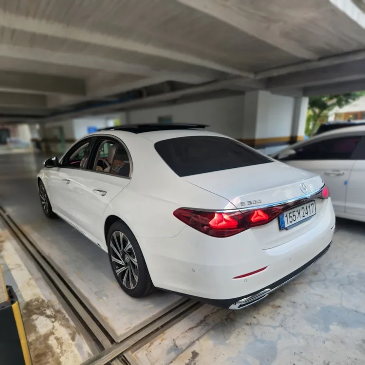 Mercedes E-Class (W214) 5