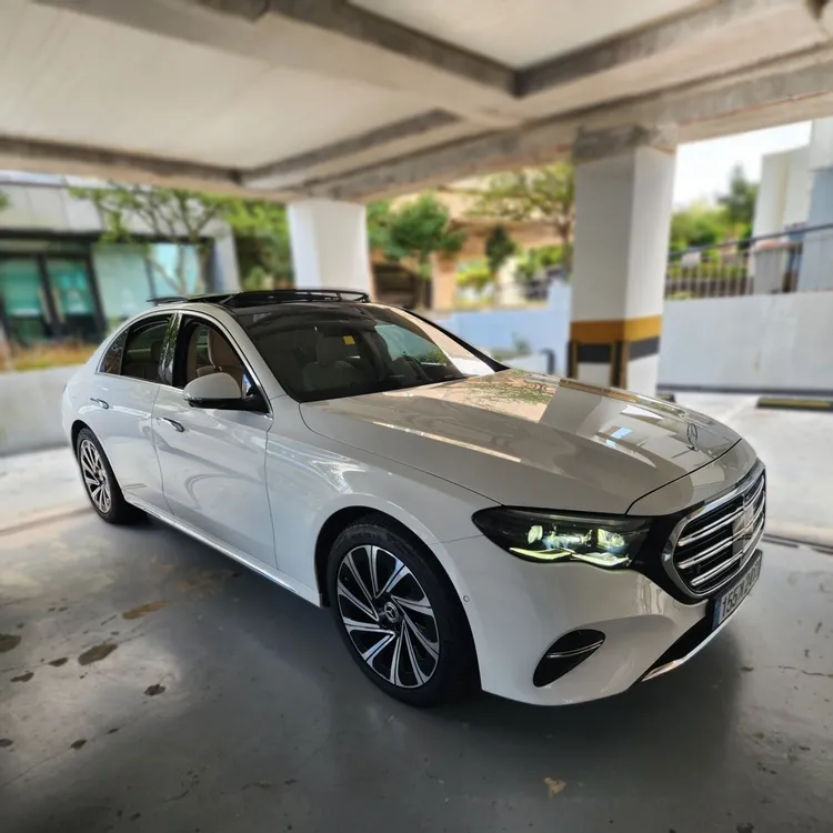 Mercedes E-Class (W214) 3