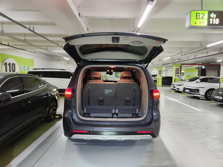 Kia Carnival 11