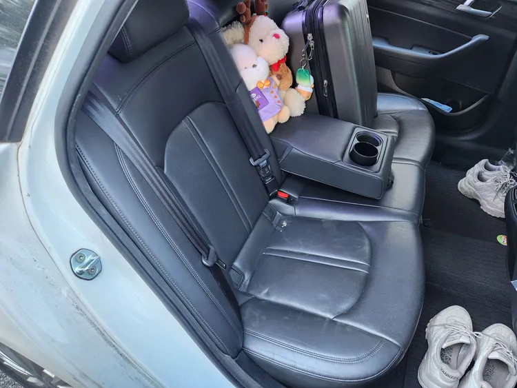 Hyundai LF Sonata 13