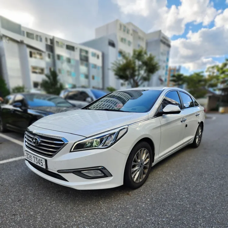 Hyundai LF Sonata 2
