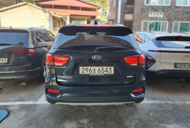 Kia Sorento 4