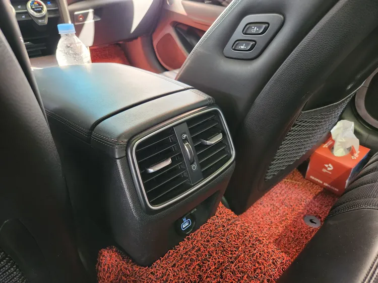 Genesis G70 23