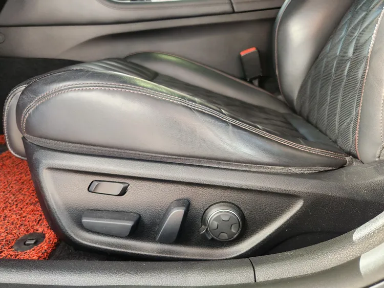 Genesis G70 18