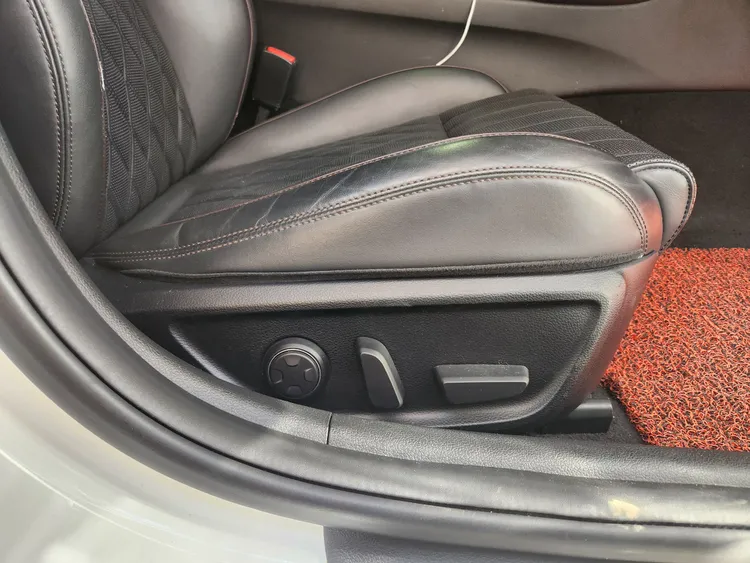 Genesis G70 16