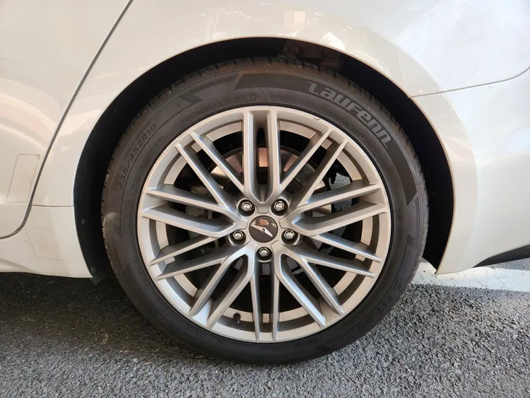 Genesis G70 36