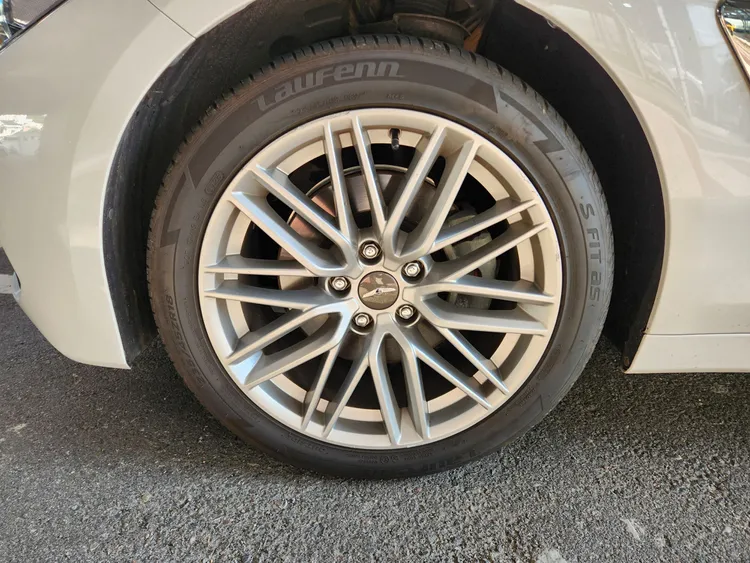 Genesis G70 37