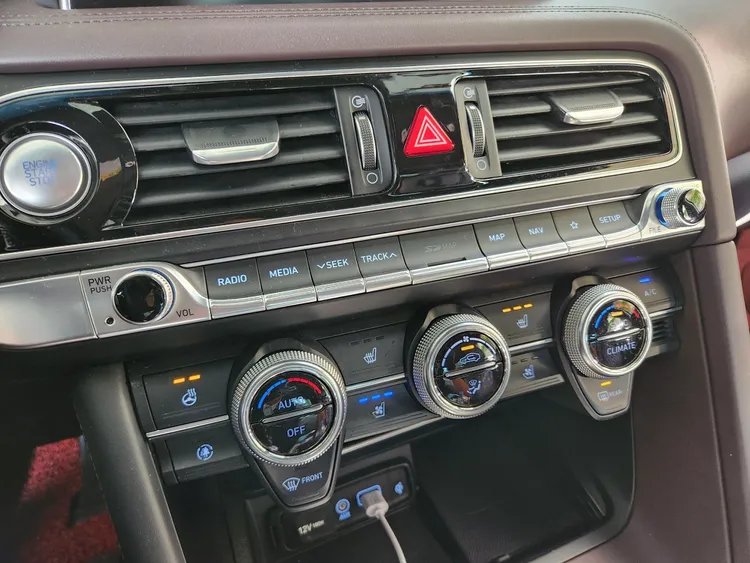 Genesis G70 12