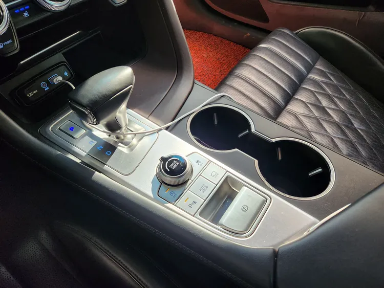 Genesis G70 20