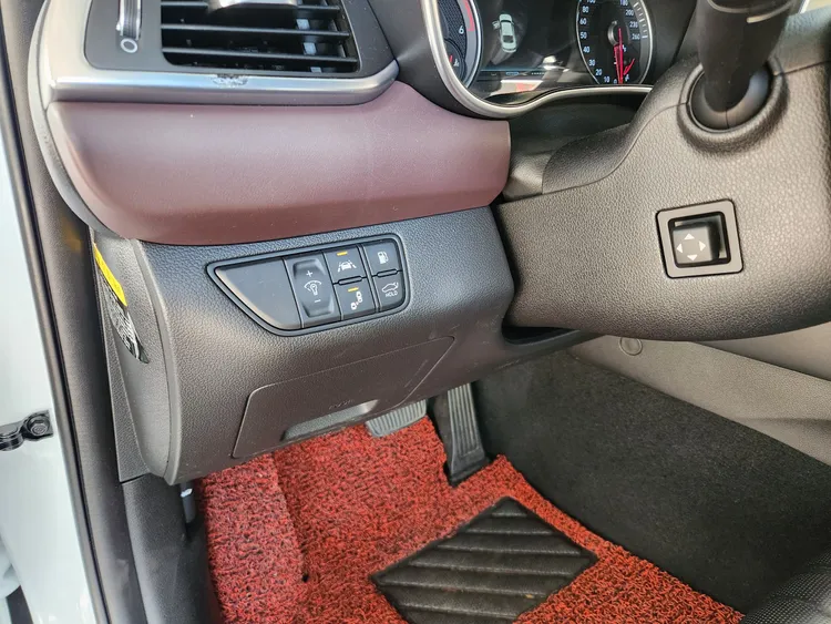 Genesis G70 30