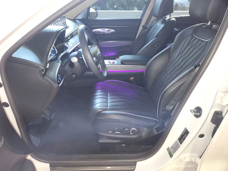 Genesis GV70 18