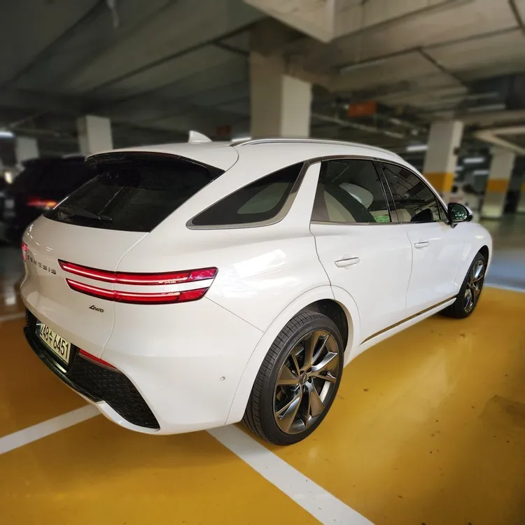 Genesis GV70 6