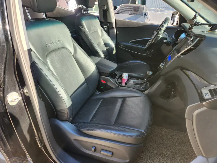 Hyundai Santa Fe DM 11