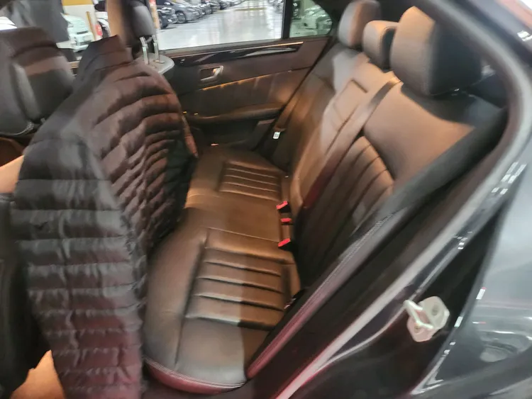 Mercedes E-Class (W212) 9