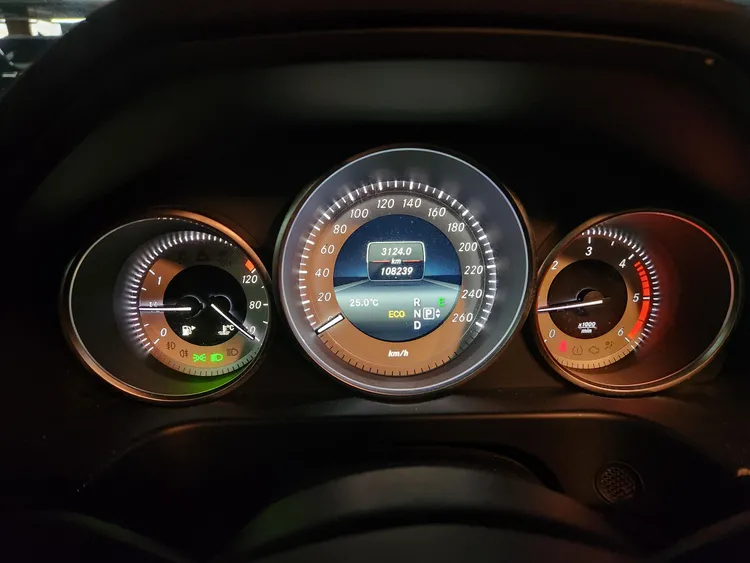Mercedes E-Class (W212) 13