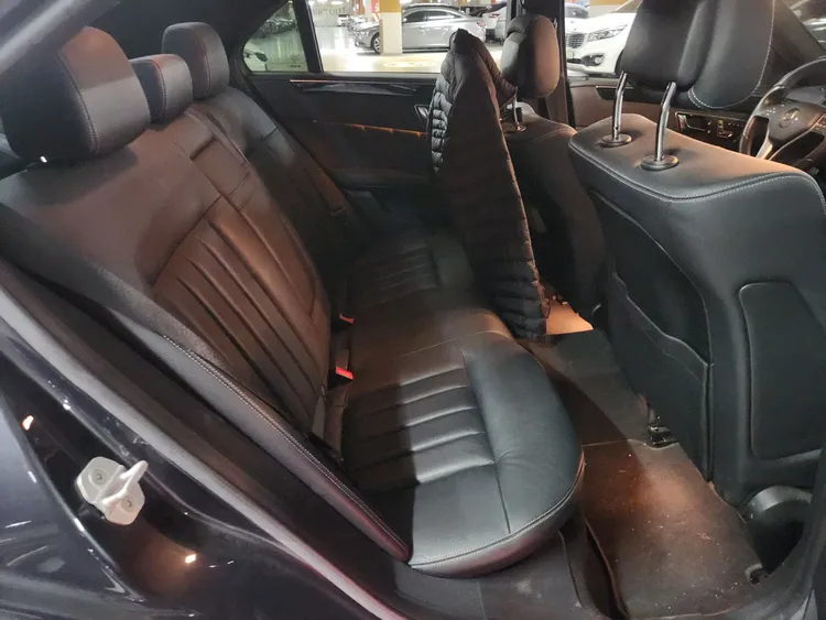 Mercedes E-Class (W212) 11