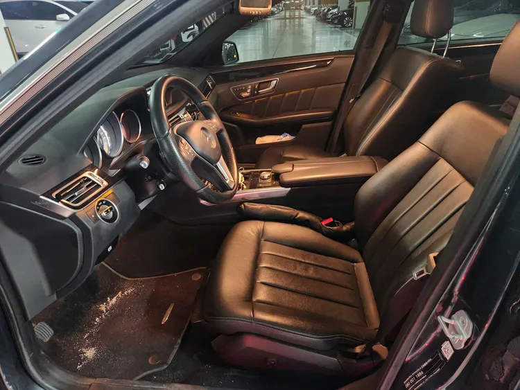 Mercedes E-Class (W212) 7