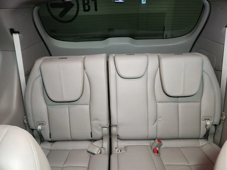 Kia Carnival 23