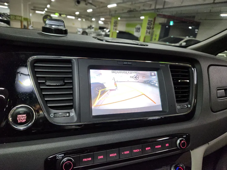 Kia Carnival 37