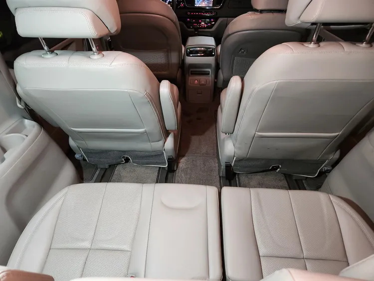 Kia Carnival 27
