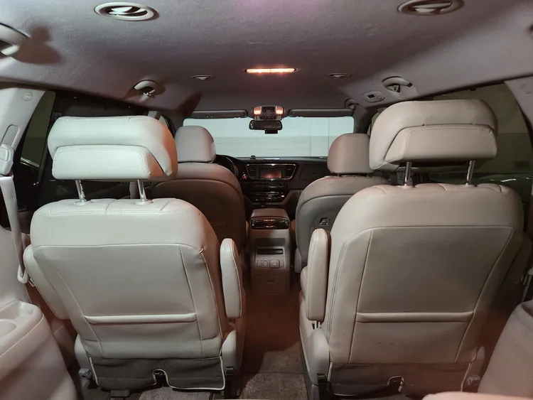 Kia Carnival 28