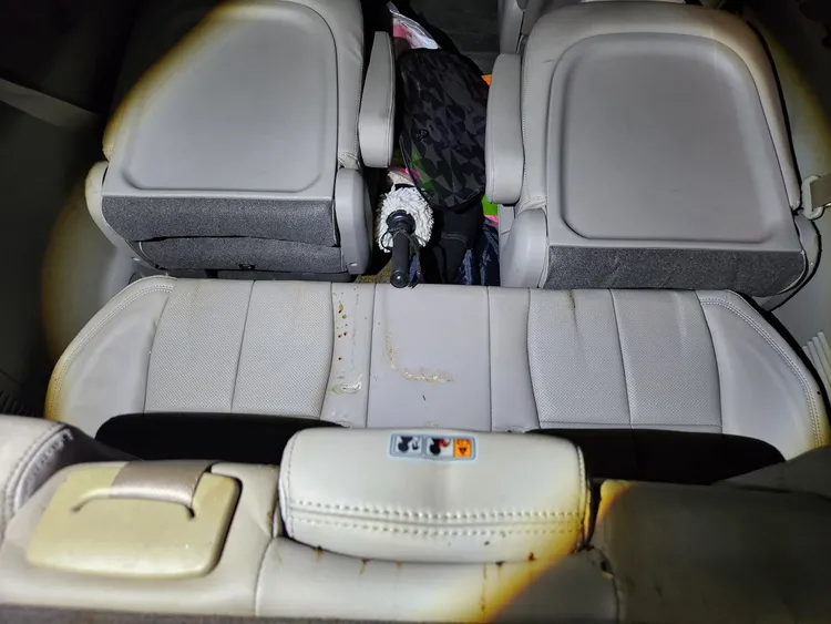 Kia Carnival 18