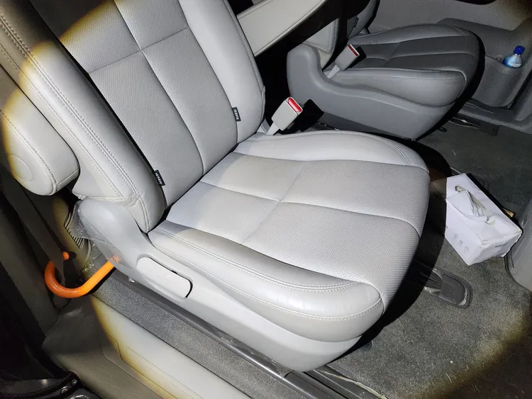 Kia Carnival 29