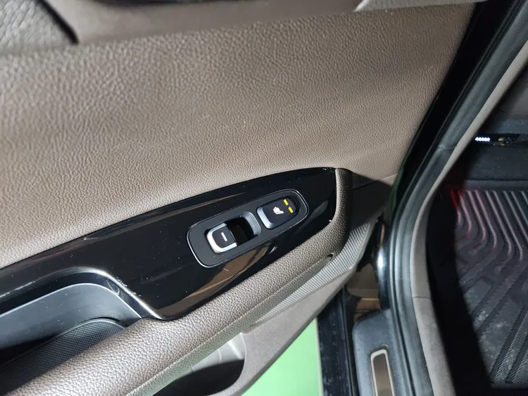 Kia K5 Hybrid 28
