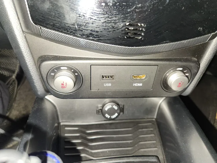 SsangYong (KGM) Tivoli 14