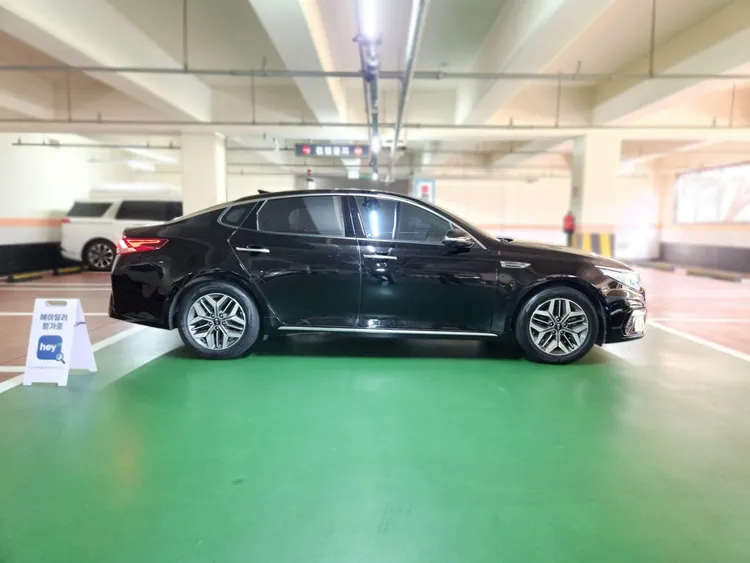 Kia K5 Hybrid 4