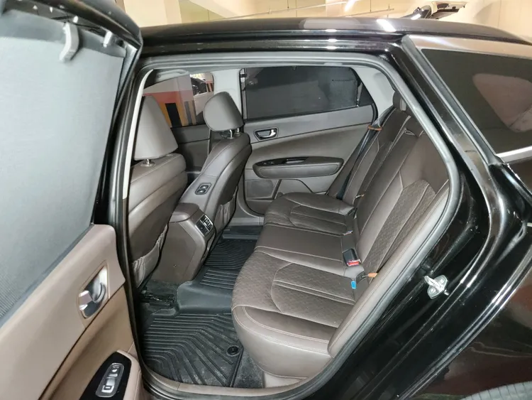 Kia K5 Hybrid 12