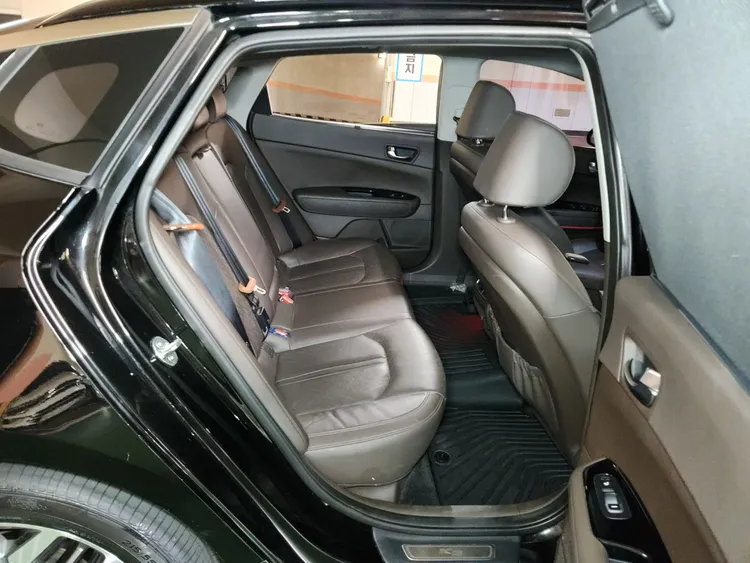 Kia K5 Hybrid 13