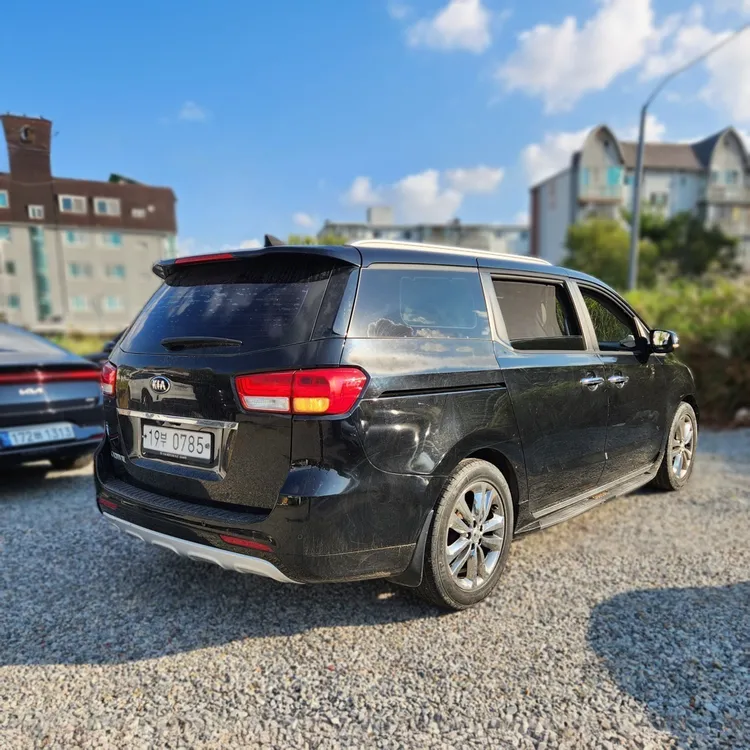 Kia Carnival 6
