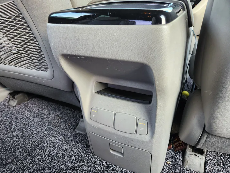 Kia Carnival 33