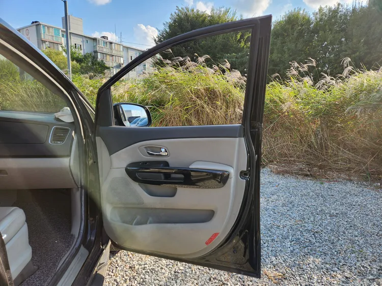 Kia Carnival 30