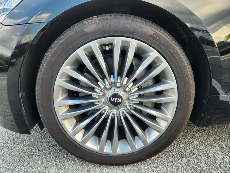Kia K9 40
