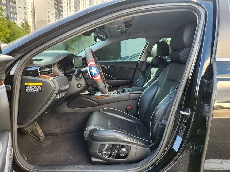 Kia K9 10