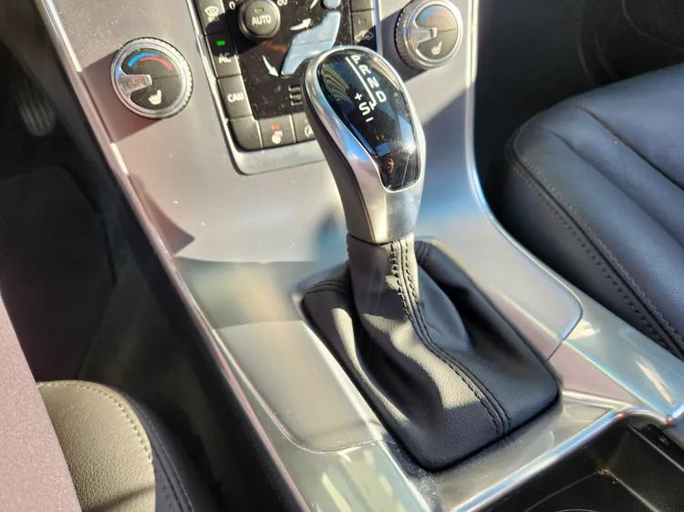 Volvo S60 19