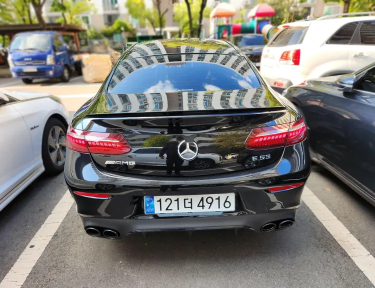 Mercedes E-Class (W213) 4