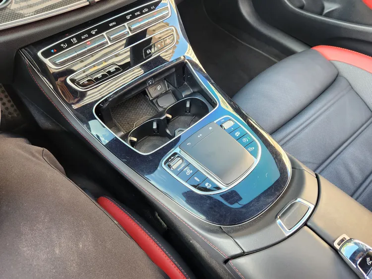 Mercedes E-Class (W213) 27