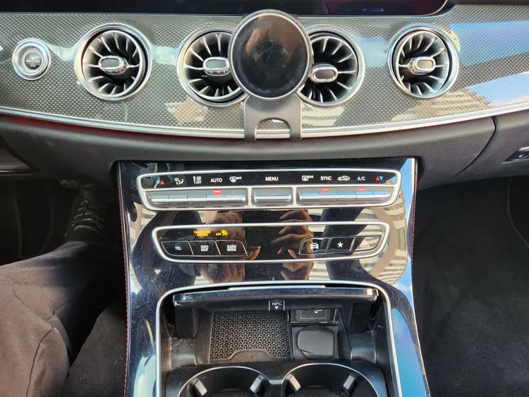 Mercedes E-Class (W213) 11