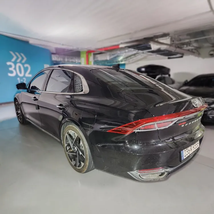 Hyundai Grandeur IG 5
