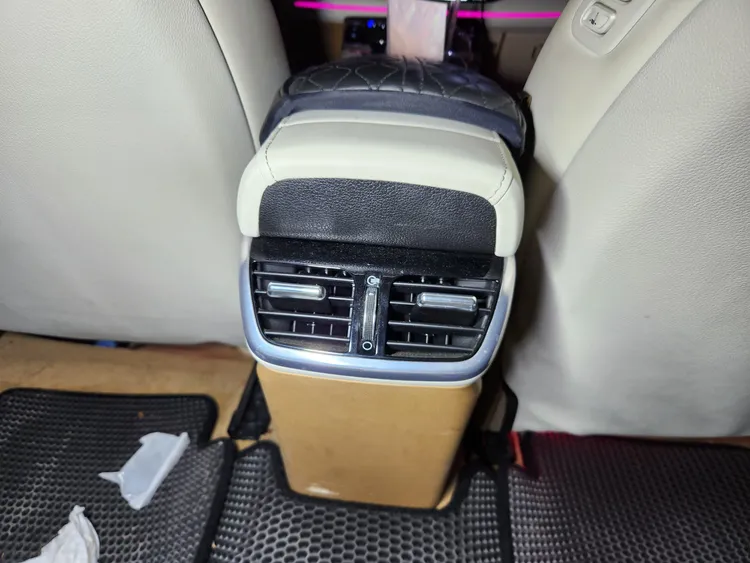 Hyundai Grandeur IG 25