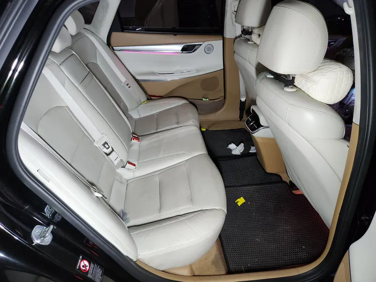 Hyundai Grandeur IG 9