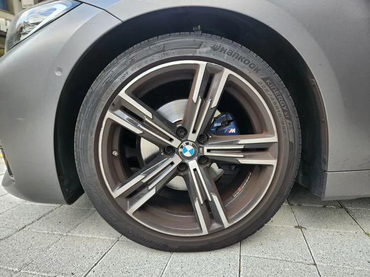 BMW 4 Series (G22) 36