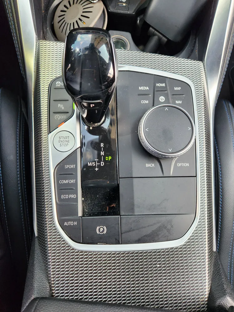 BMW 4 Series (G22) 15