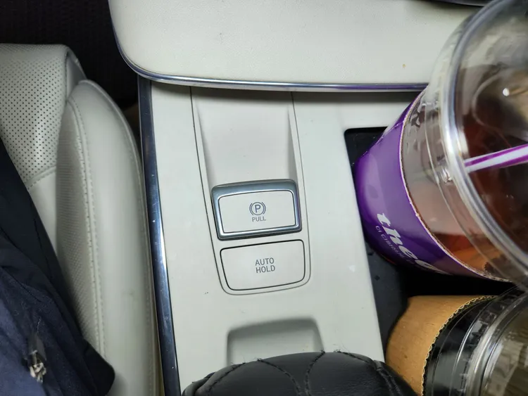 Hyundai Grandeur IG 36