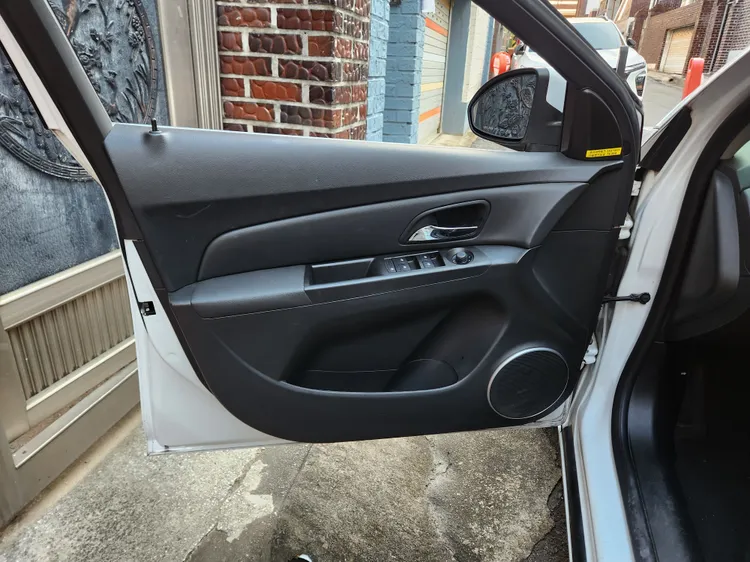 Chevrolet Cruze 25